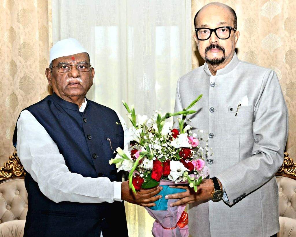 Governor meeting officials